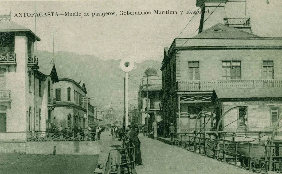 Muelle de pasajeros de Antofagasta ca. 1910 — 1910 | Chile de Ayer