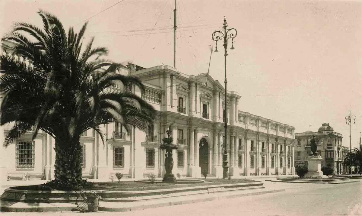 Palacio de La Moneda ca. 1925 — 1920 | Chile de Ayer
