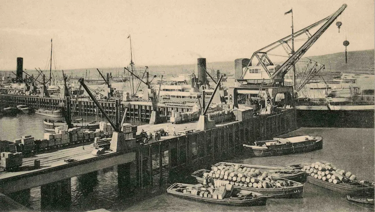 Muelle fiscal de Valparaíso en 1912 — 1912 | Chile de Ayer