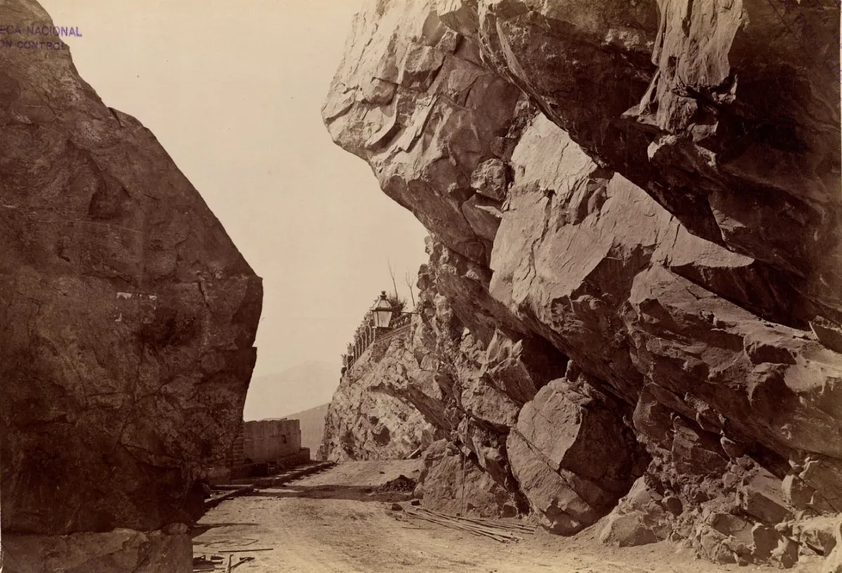 Desfiladero de Paraguay, Cerro Santa Lucía, 1874 — 1874 | Chile de Ayer