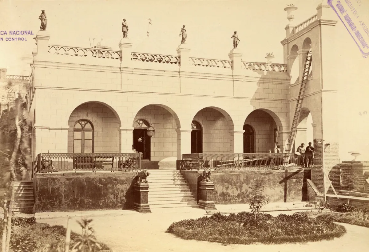 Castilo Hidalgo del Cerro Santa Lucía, 1874 — 1874 | Chile de Ayer