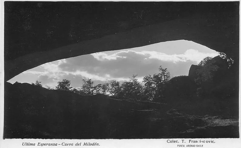 Cueva Milodón, ca. 1920 — 1920 | Chile de Ayer