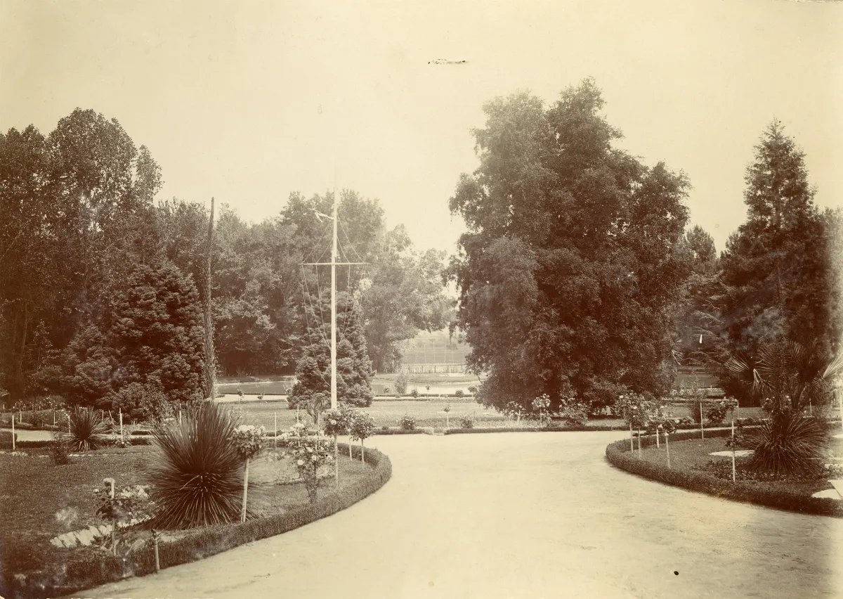 Parque Las Majadas de Pirque, CA 1901 — Las Majadas de Pirque — 1901 | Chile de Ayer