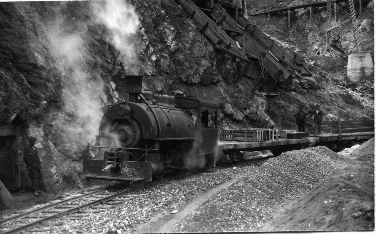 Ferrocarril Sewell, ca 1920 — Mina El Teniente — 1920 | Chile de Ayer