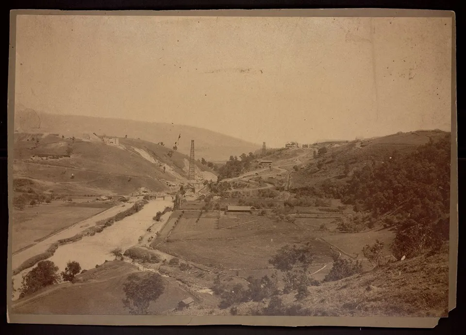 Construcción del Viaducto del Malleco en Collipulli. Marzo de 1889. — Viaducto del Malleco — 1889 | Chile de Ayer