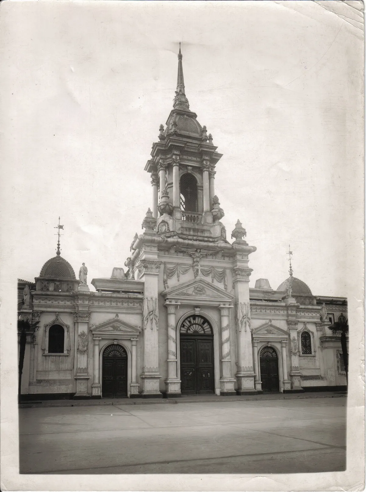 Cementerio Católico de Recoleta, 1883 — Cementerio Católico de Recoleta — 1883 | Chile de Ayer