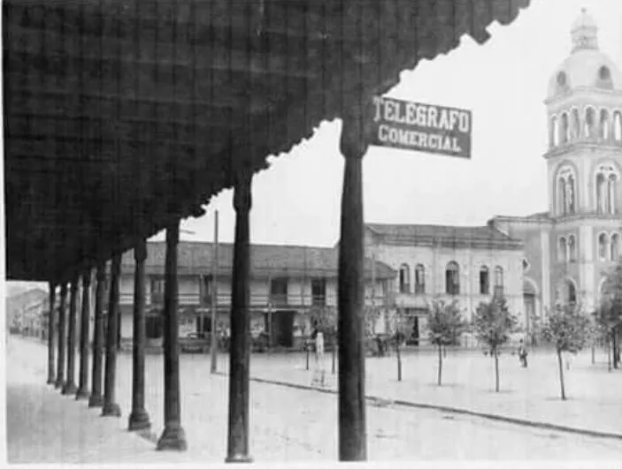 Oficina de telégrafos en Cauquenes, 1920 — Liceo de Hombres de Cauquenes — 1920 | Chile de Ayer