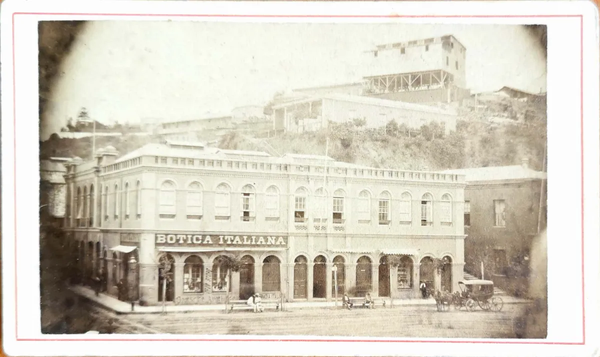 Plaza Echaurren de Valparaíso 1890 — 1890 | Chile de Ayer
