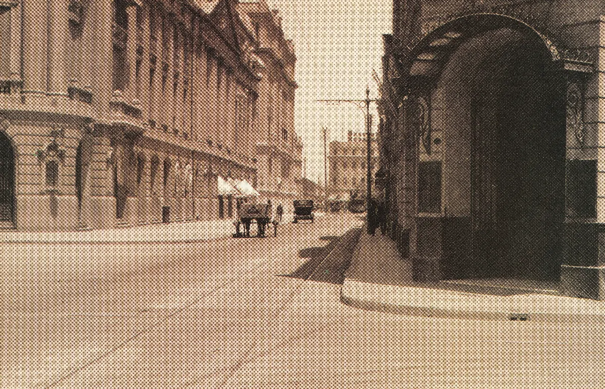 Moneda y Bandera en la década de 1920 — 1920 | Chile de Ayer
