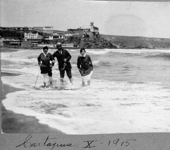 Playa de Cartagena en 1915 — 1915 | Chile de Ayer