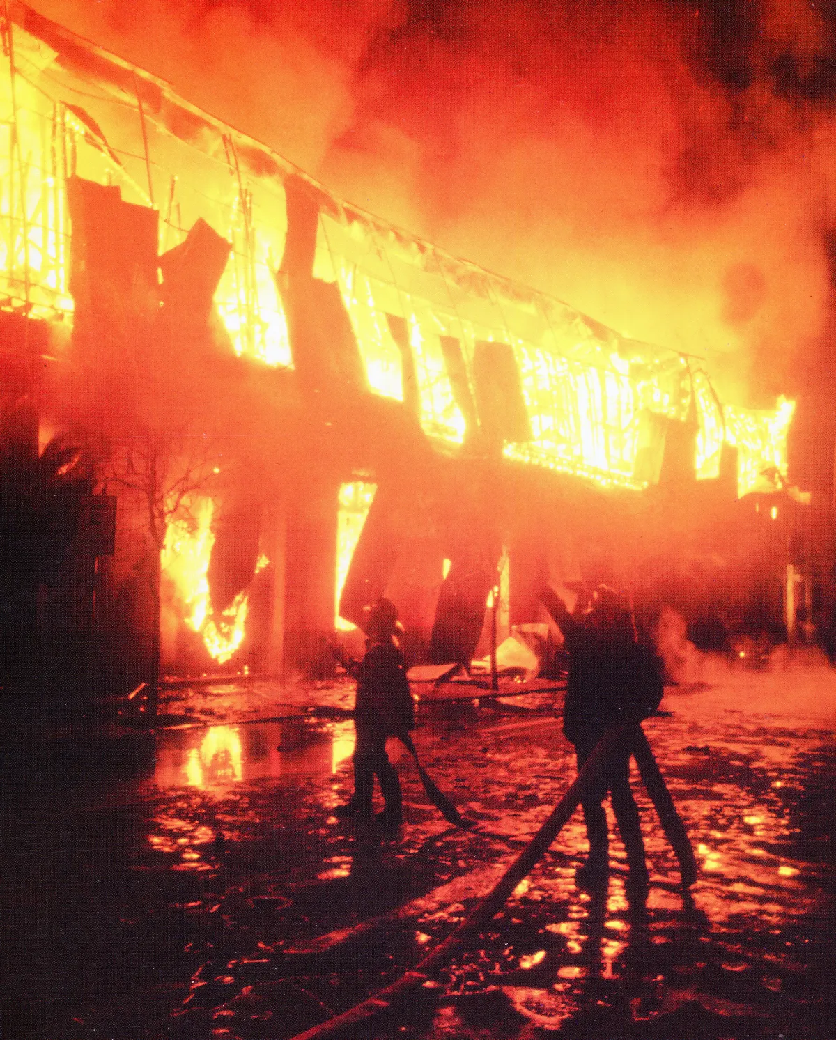 Incendio Barrio Meiggs, 1988 — Estación Central — 1987 | Chile de Ayer