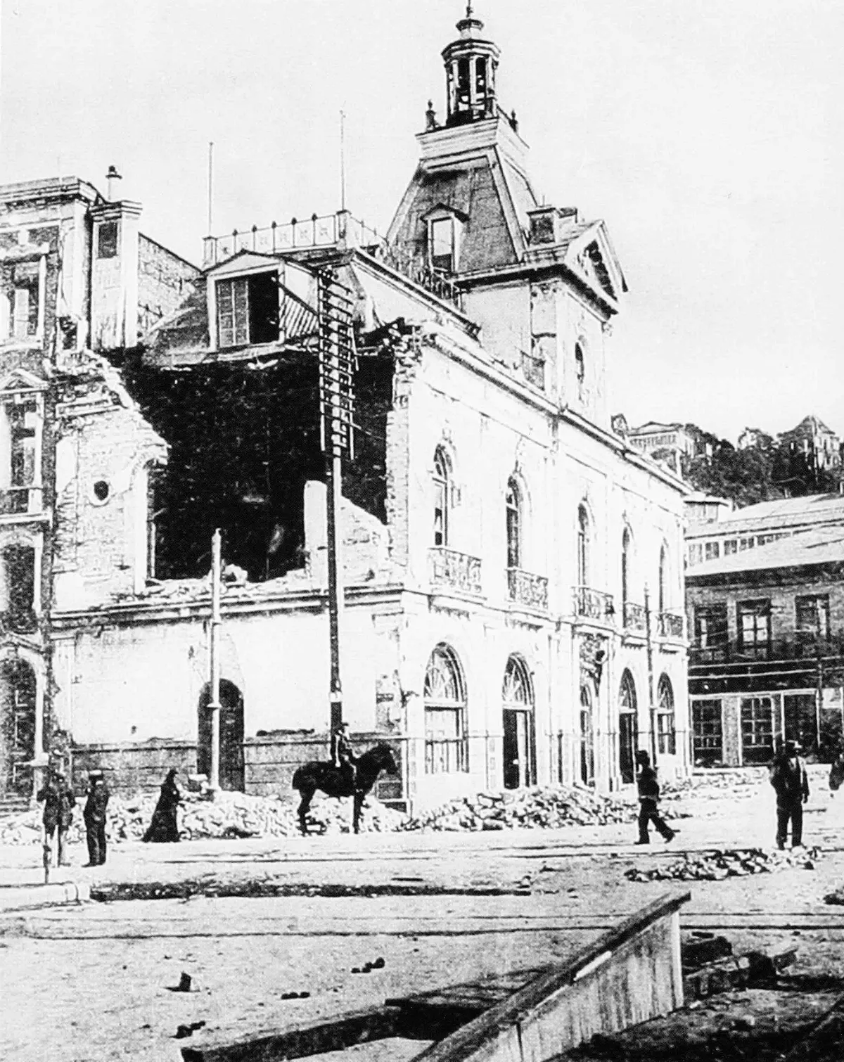 Terremoto 1906 Valparaíso — Cuartel General del Cuerpo de Bomberos de Valparaíso — 1906 | Chile de Ayer