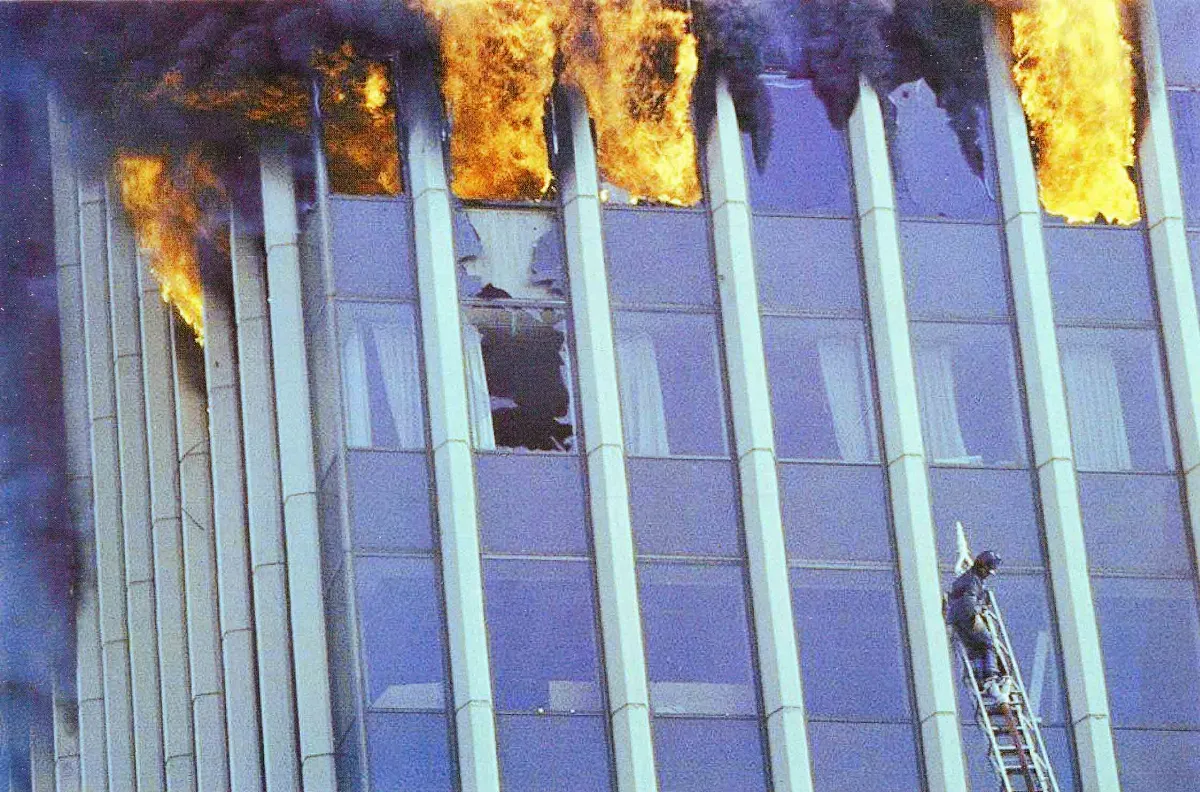 Incendio Torre Santa María, 1981 — Torre Santa María — 1981 | Chile de Ayer