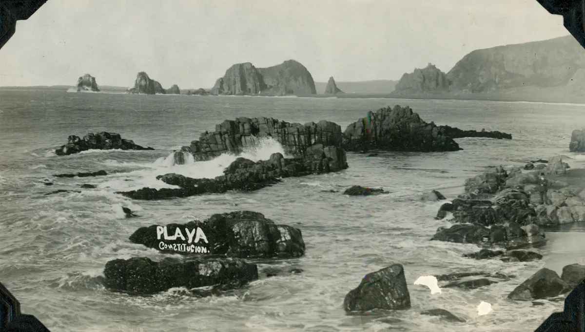 Constitución en 1925 — Playa de Constitución — 1925 | Chile de Ayer