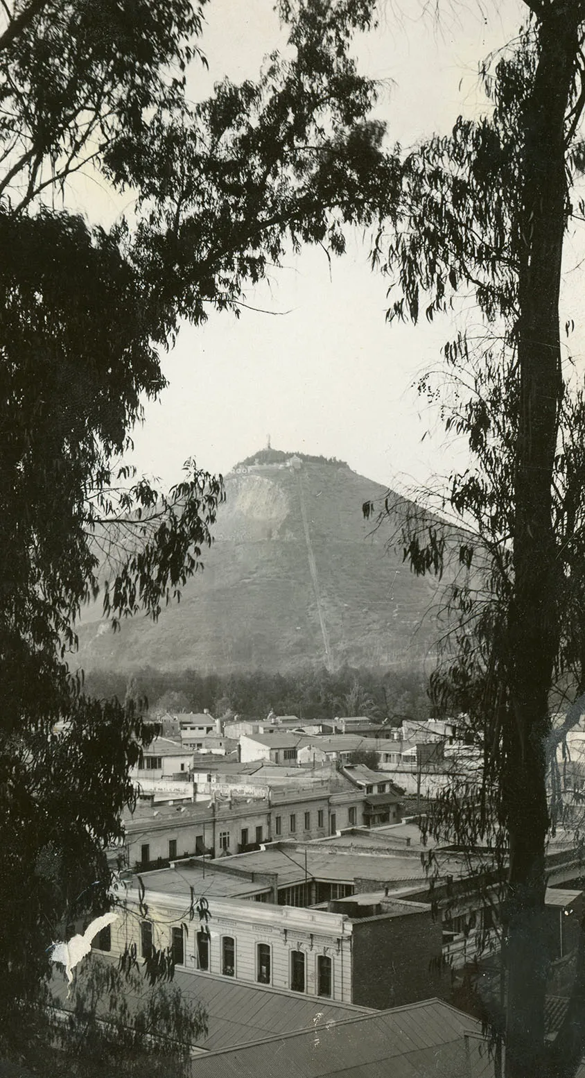 Cerro San Cristobal, C.a 1930 — Cerro San Cristóbal — 1930 | Chile de Ayer