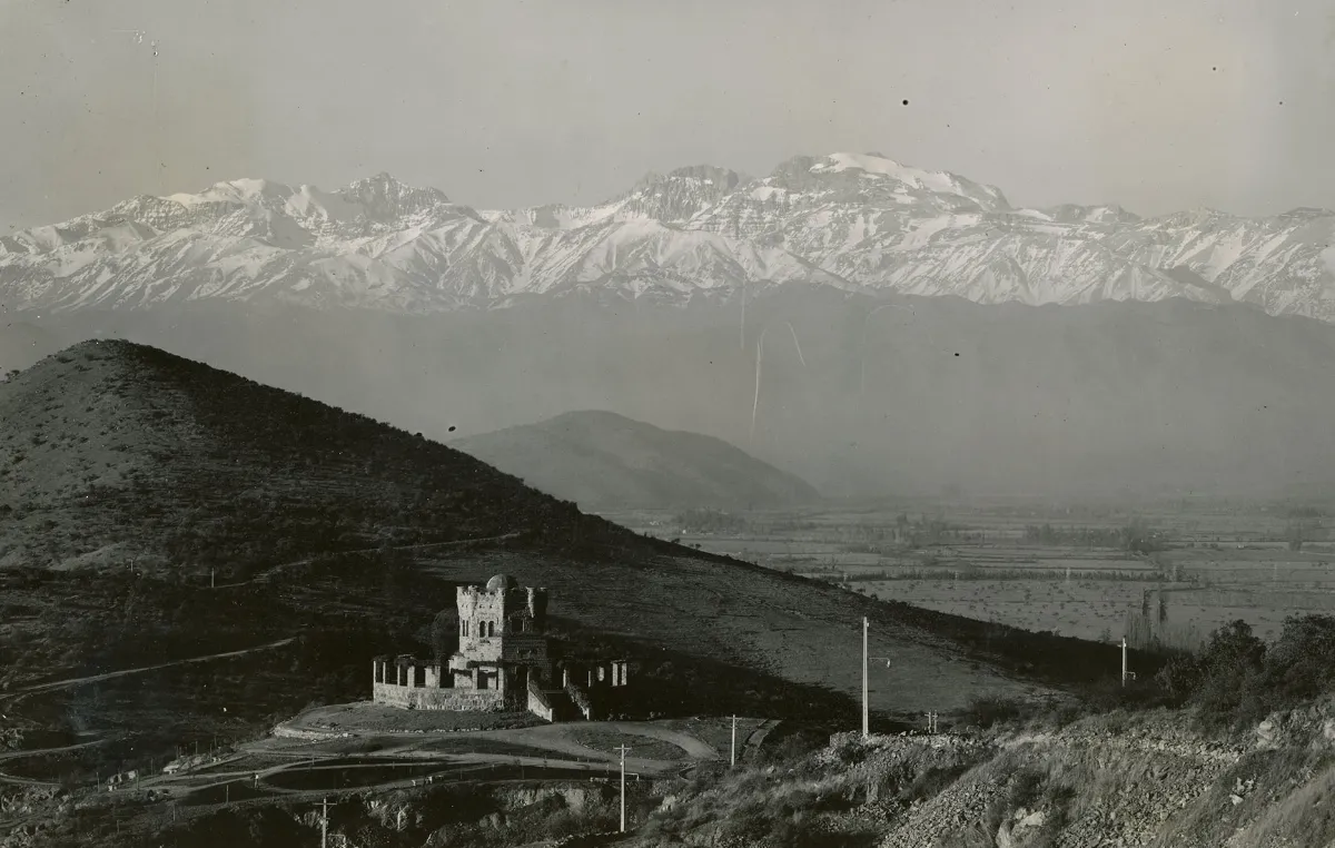 Cordillera de los Andes, C.a 1930 — Cerro San Cristóbal — 1931 | Chile de Ayer