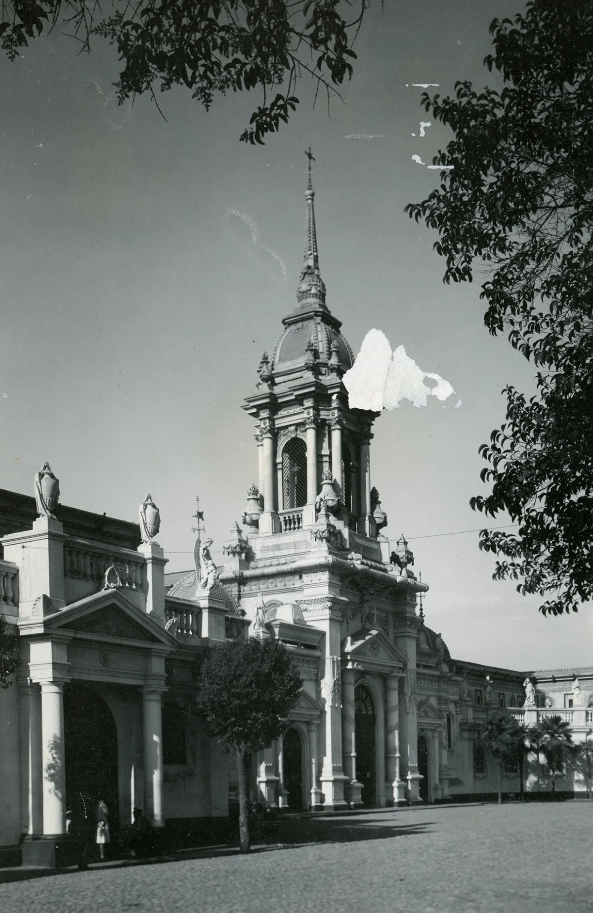 Cementerio Católico C.a 1930 — Cementerio Católico de Recoleta — 1930 | Chile de Ayer