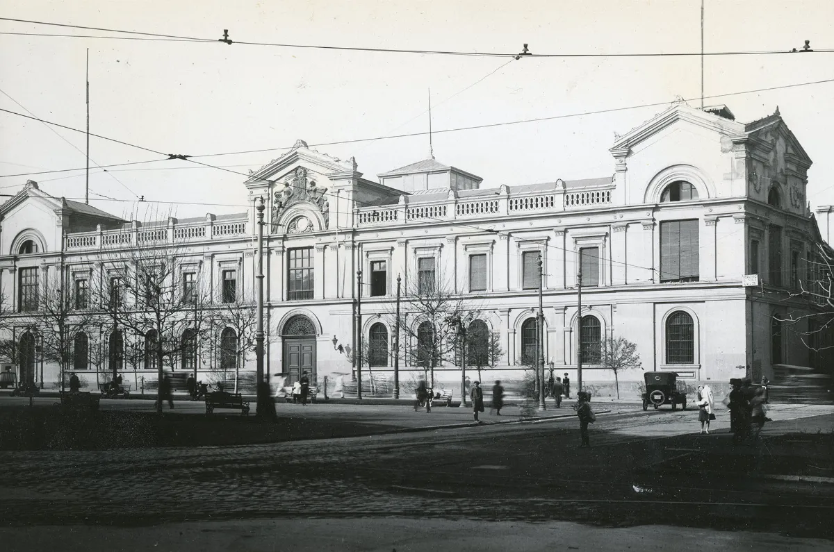 Universidad de Chile C.a 1930 — Casa Central de la Universidad de Chile — 1930 | Chile de Ayer