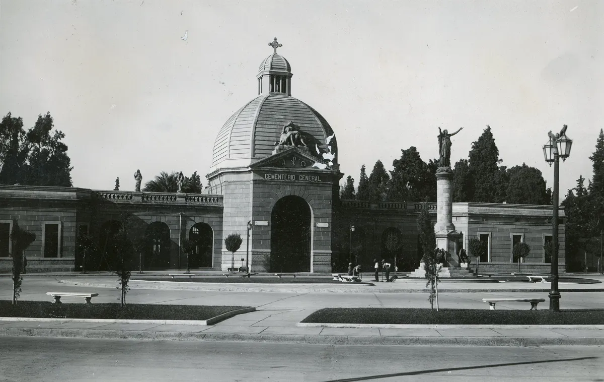 Cementerio General C.a 1930 — Cementerio General de Santiago — 1930 | Chile de Ayer