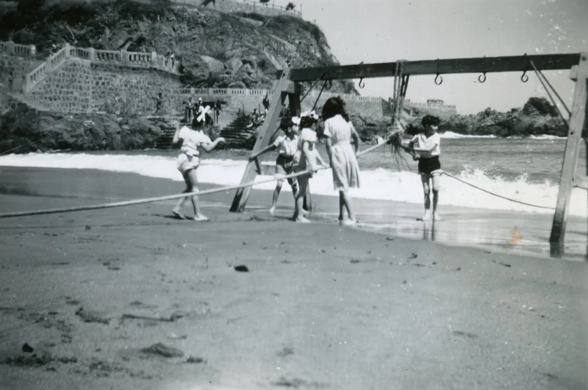 Balneario las Torpederas, 1949 — Playa Las Torpederas — 1949 | Chile de Ayer