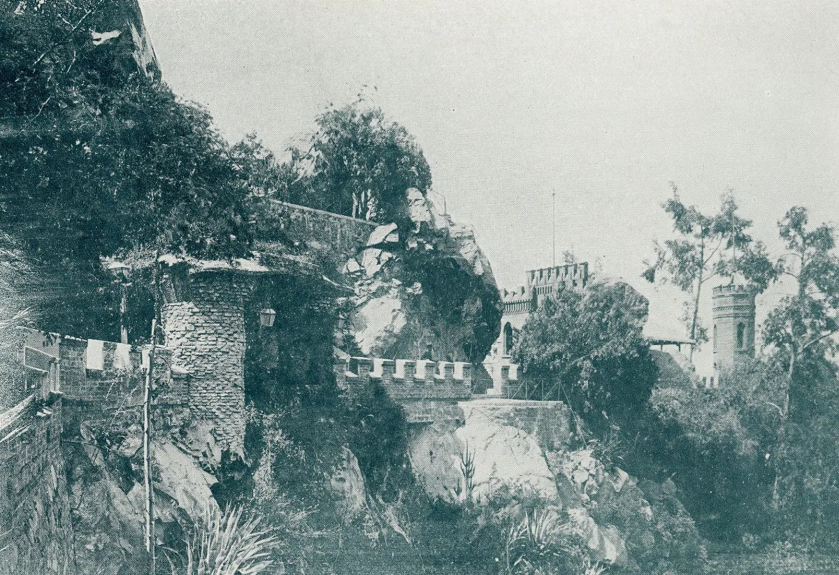 Cerro Santa Lucia 1890 — Cerro Santa Lucía — 1890 | Chile de Ayer