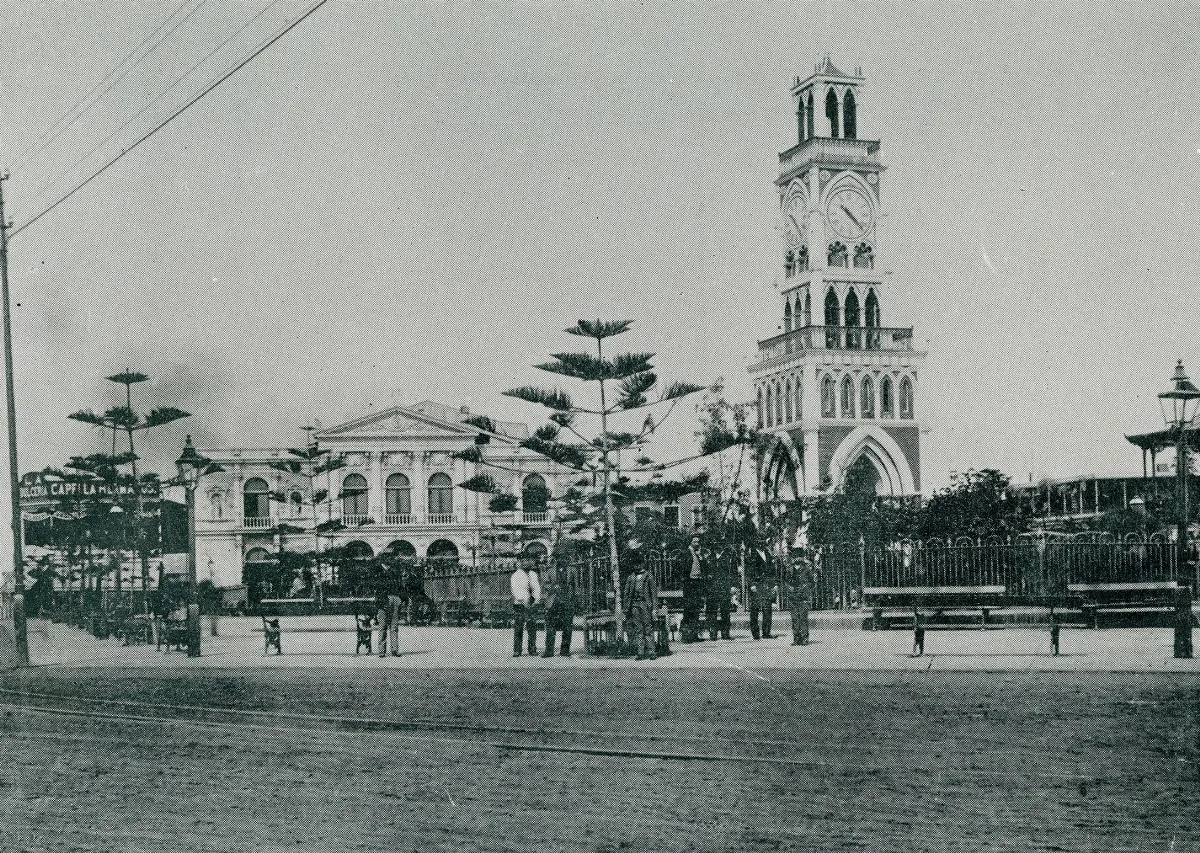 Plaza de Armas de Iquique, 1890 — Plaza Prat — 1890 | Chile de Ayer