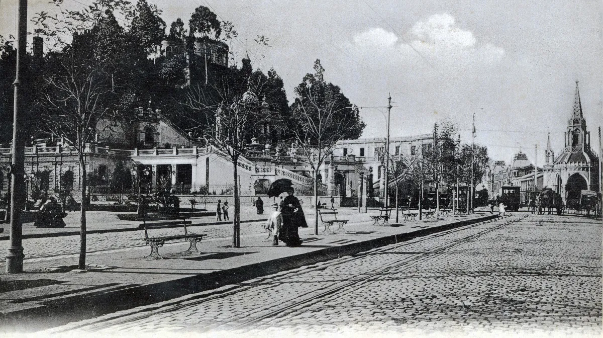 Cerro Santa Lucía y Alameda, Santiago, ca. 1910 — Cerro Santa Lucía — 1910 | Chile de Ayer