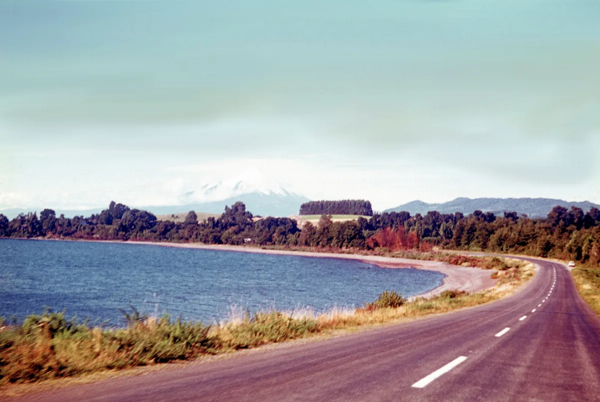 Playa Venado, Puerto Varas, 1970 — Playa Venado — 1970 | Chile de Ayer
