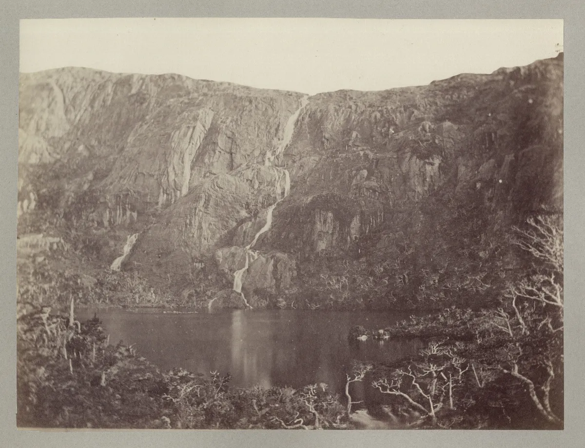 Paisaje de fiordos patagónicos, ca. 1894 — 1894 | Chile de Ayer