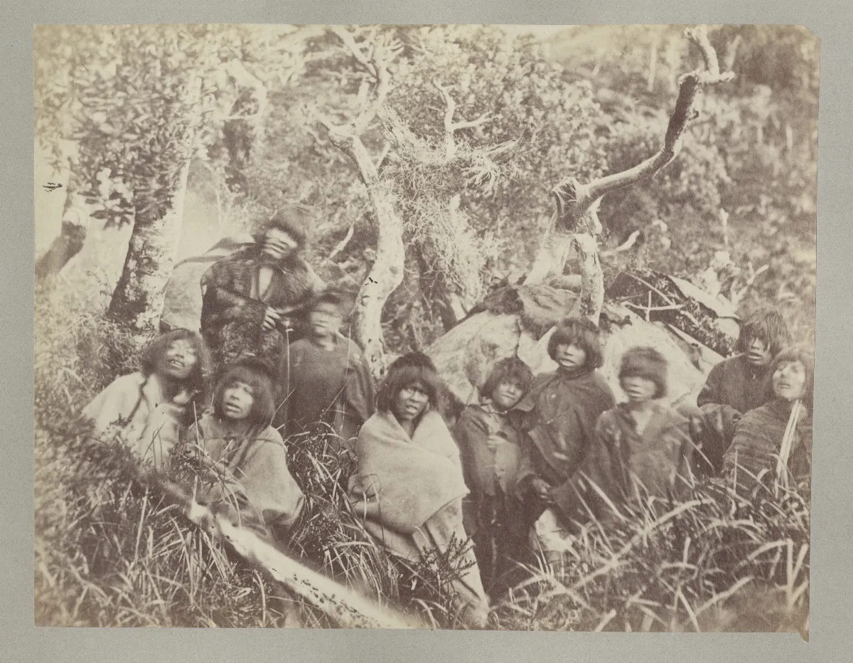 Grupo de patagones, ca. 1894 — 1894 | Chile de Ayer