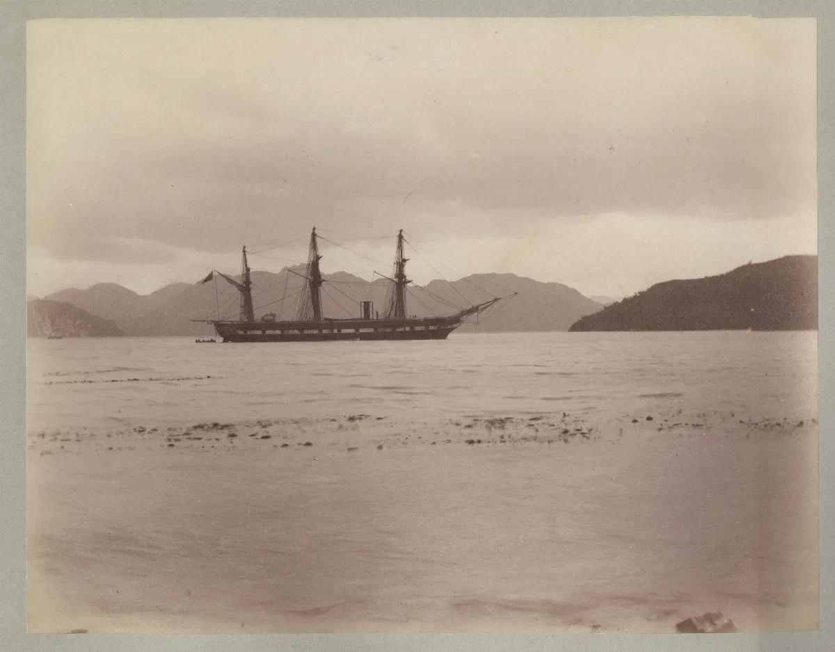 Barco en Bahía Borja, Patagonia, ca. 1894 — 1894 | Chile de Ayer