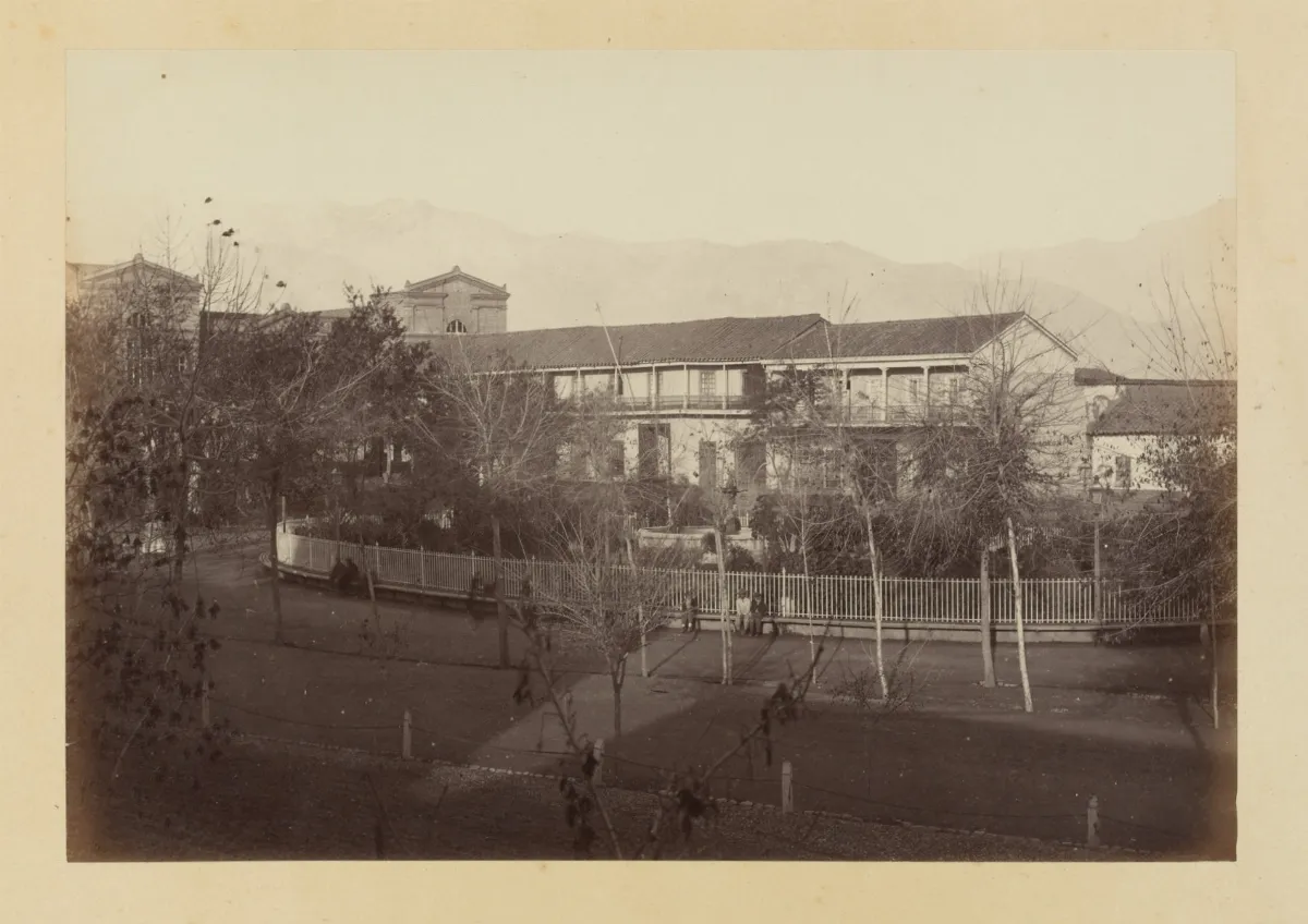 Jardin de la Cañada, Casa Central de la Universidad de Chile en construcción, 1868 — 1865 | Chile de Ayer