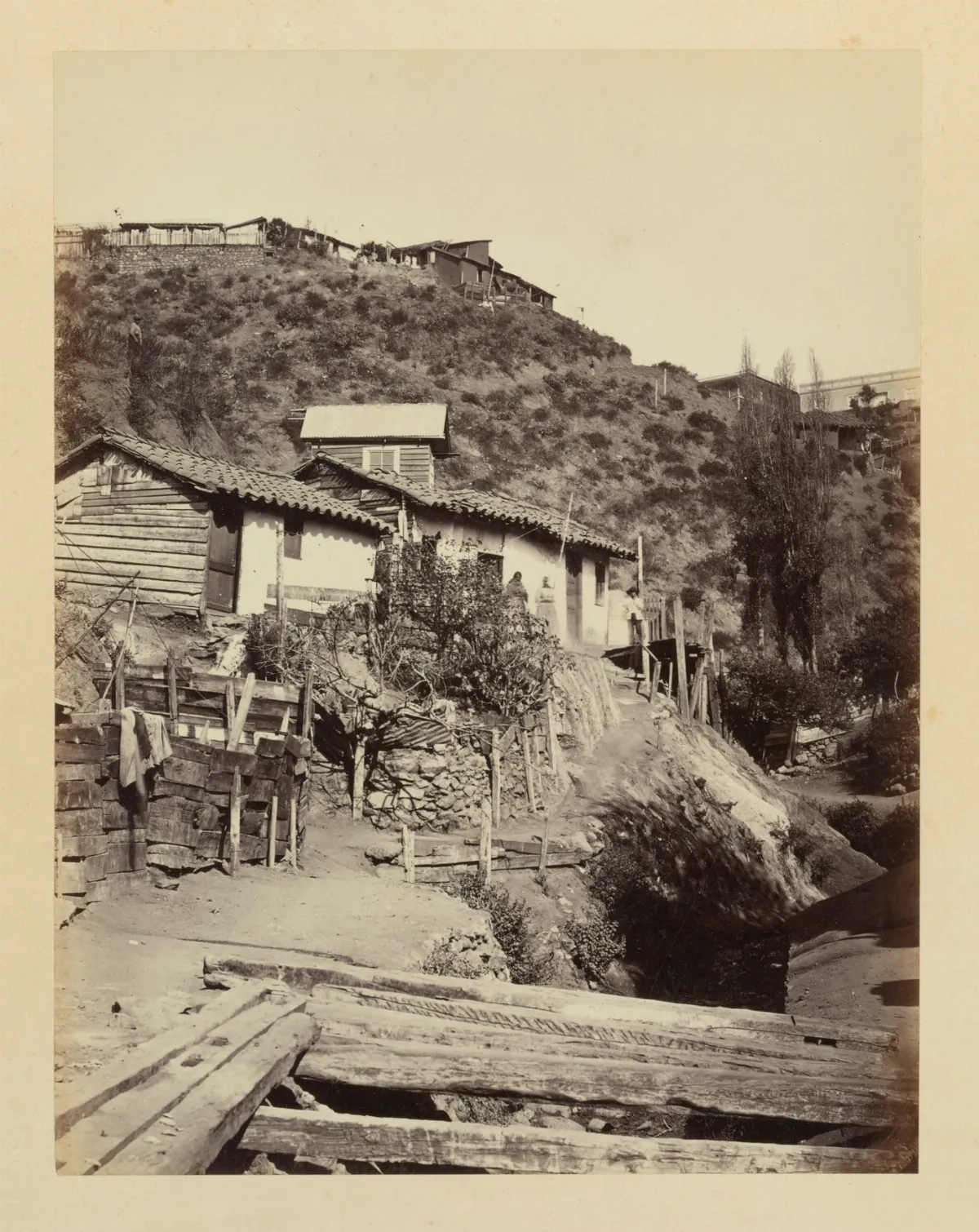 Casa en la ladera, Valparaíso, 1868 — 1865 | Chile de Ayer