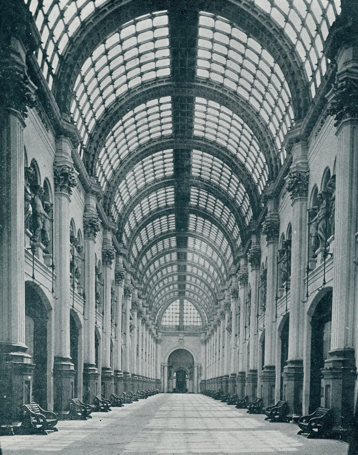 Galería San Carlos, 1890 — Galería San Carlos — 1890 | Chile de Ayer
