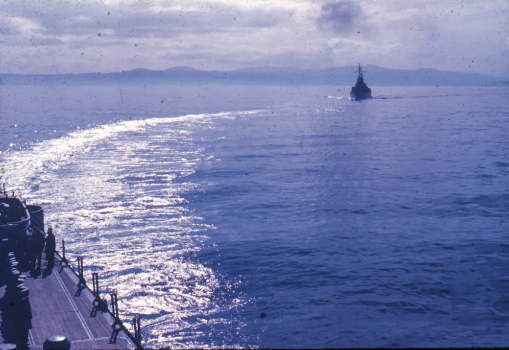 Valparaíso, ejercicios de la Armada de Chile, 1953 — Bahía de Valparaíso — 1953 | Chile de Ayer