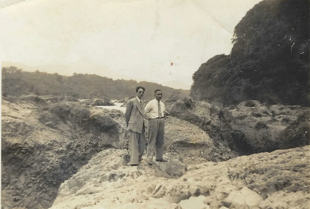 Río Petrohué en 1945 — Río Petrohué — 1945 | Chile de Ayer