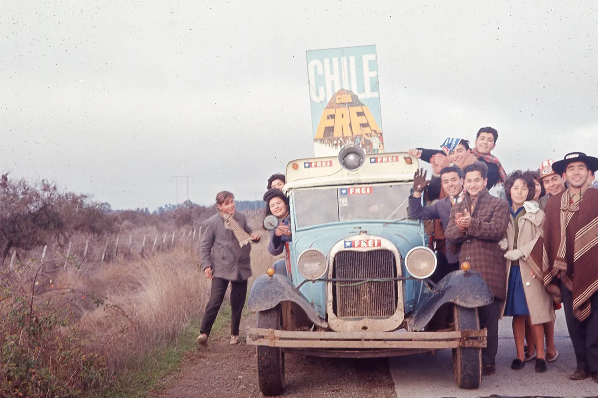 Marcha de la Patria Joven campaña presidencial Eduardo Frei Montalva, 1964 — 1964 | Chile de Ayer