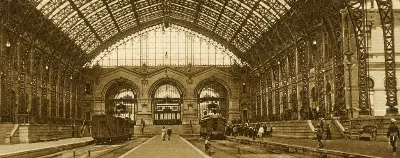 Interior de la estación Mapocho, Santiago año 1920 — Estación Mapocho — 1920 | Chile de Ayer