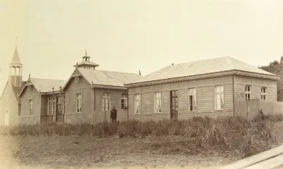 Escuela de Frutillar en 1893. — 1893 | Chile de Ayer