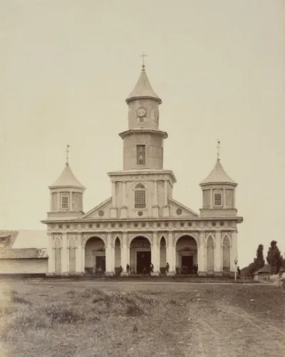 Iglesia de Castro en 1893. — Iglesia San Francisco de Castro — 1893 | Chile de Ayer