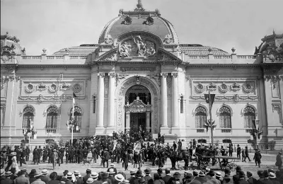 Inauguración Museo Bellas Artes de Santiago en 1910 — 1910 | Chile de Ayer
