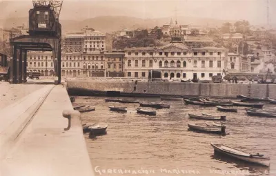 Gobernación Marítima de Valparaíso alrededor del año 1920. — 1920 | Chile de Ayer