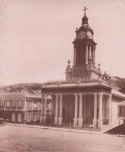Iglesia del Espíritu Santo de Valparaíso alrededor del año 1890 — 1890 | Chile de Ayer