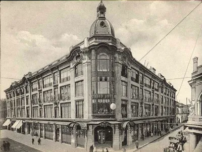Edificio Comercial Gath y Chaves, Santigo en 1920 — Plaza de Armas de Santiago — 1920 | Chile de Ayer