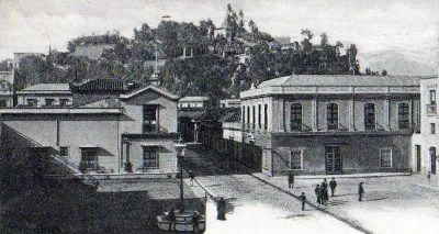 Calle Agustinas frente al Teatro Municipal en 1904. — Teatro Municipal — 1904 | Chile de Ayer