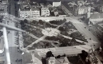 Plaza Muñoz Gamero de Punta Arenas desde el aire, entre 1920 y 1930. — 1920 | Chile de Ayer