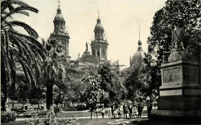 Plaza de Armas en 1922. — Plaza de Armas de Santiago — 1922 | Chile de Ayer