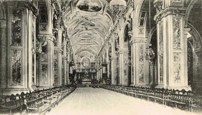 Interior de la Catedral de Santiago, años 20. — Plaza de Armas de Santiago — 1920 | Chile de Ayer