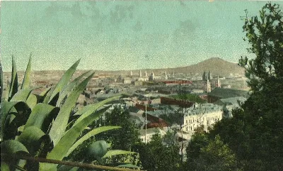 Vista desde el Cerro Santa Lucía en 1918. — 1918 | Chile de Ayer
