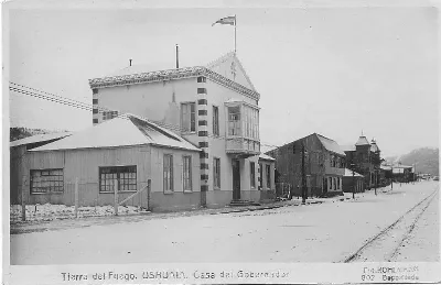 Casa del Gobernador, Tierra del Fuego, Ushunia, década 1920 — Casa de Gobierno de Tierra del Fuego — 1920 | Chile de Ayer